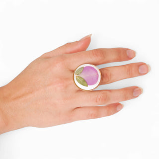 Anillo con pétalo de rosa y parvifolia