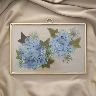 Cuadro con hortensias, encaje y hiedra