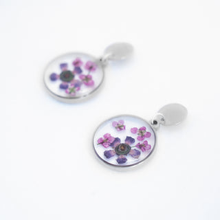 Aretes con flor de cera y panalillo