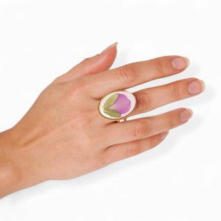 Anillo con pétalo de rosa y parvifolia