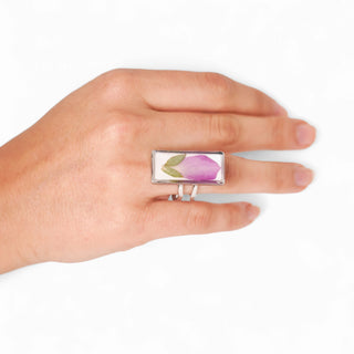 Anillo con pétalo de rosa y parvifolia