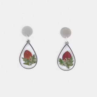 Aretes con hiperico y encaje