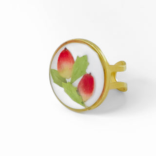 Anillo con hipérico y hojas silvestres