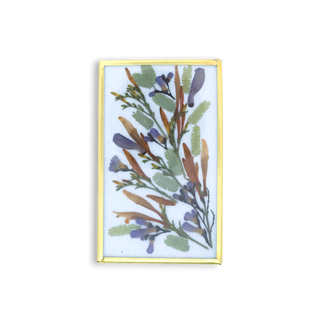 Cuadro con jacaranda y flores silvestres