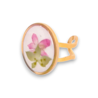 Anillo con scabiosa y hoja de blupero