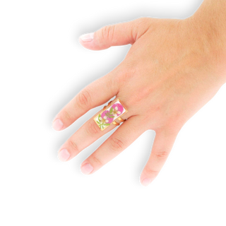Anillo con pétalos de pétalos de rosa de castilla, piracanto y ruda