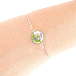 Pulsera con piracanto y jacaranda