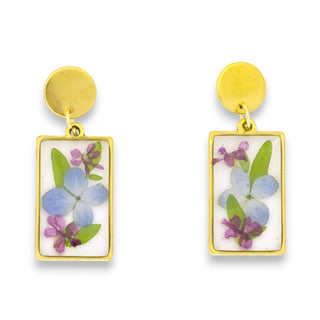 Aretes con hortensias, hoja de ruda y trueno de venus