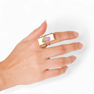 Ring with rose petal and parvifolia 