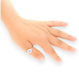 Ring with hebe 