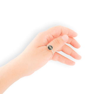 Ring with hebe 