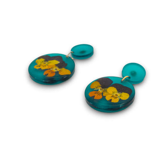 Earrings made with roses