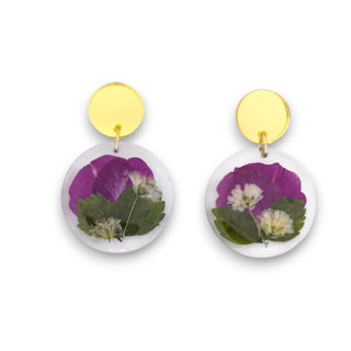 Earrings made with roses