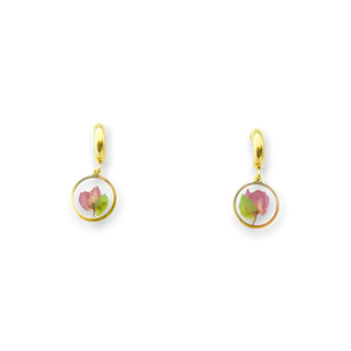Earrings made with roses