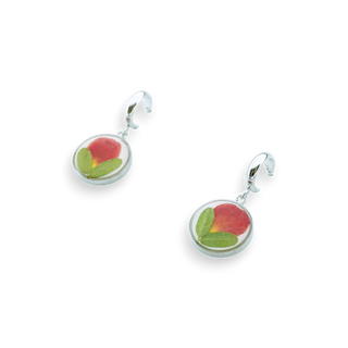 Earrings made with roses