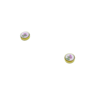 Aretes de botón con panalillo