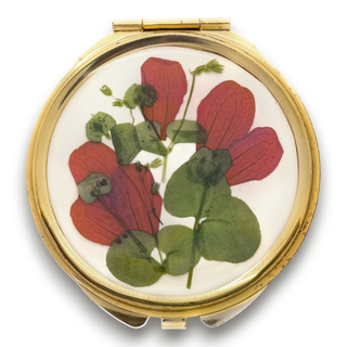 Mirror with San Miguelito petals and wild grass