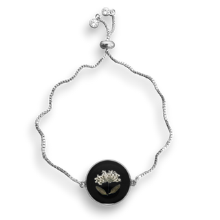 Pulsera con encaje y hojas de jacaranda