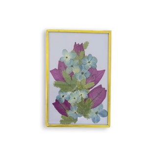 Cuadro con  bugambilias, hortensias y hojas silvestres