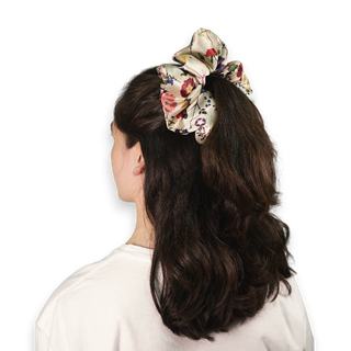 Scrunchie de flores prensadas